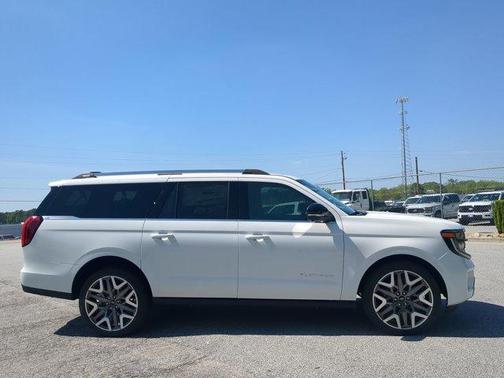 Star White 2026 Ford Expedition Max Platinum