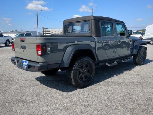 2023 Jeep Gladiator Sport