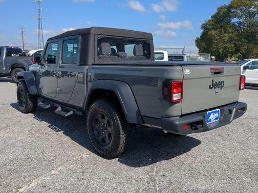 2023 Jeep Gladiator Sport