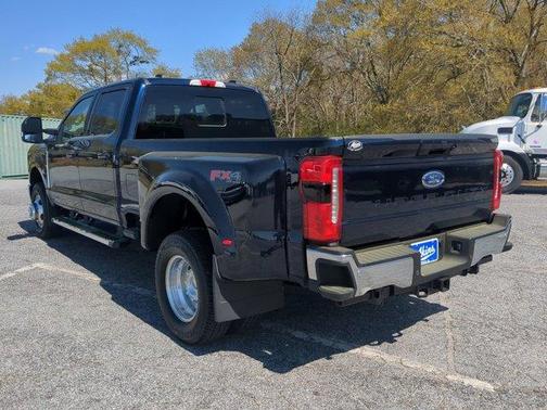 2024 Ford F-350 Lariat Super Duty