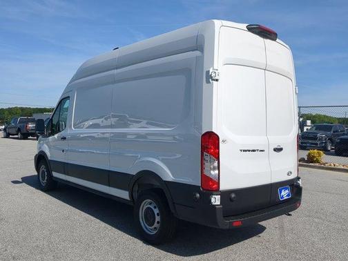 Oxford White 2026 Ford Transit-250 Base