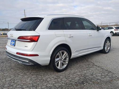 2020 Audi Q7 45 Premium Plus