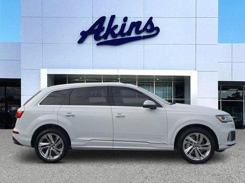 2020 Audi Q7 45 Premium Plus