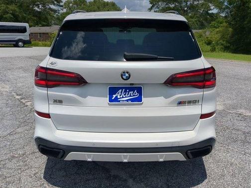 2022 BMW X5 M50i