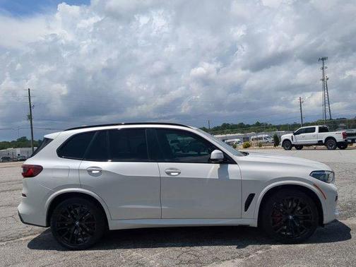 2022 BMW X5 M50i