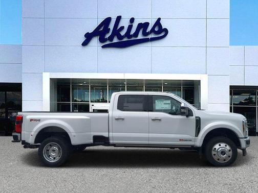 2025 Ford F-450 Lariat