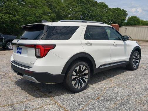 Star White 2026 Ford Explorer Platinum
