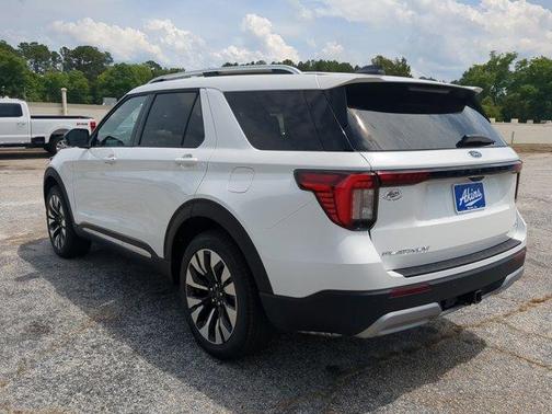 Star White 2026 Ford Explorer Platinum
