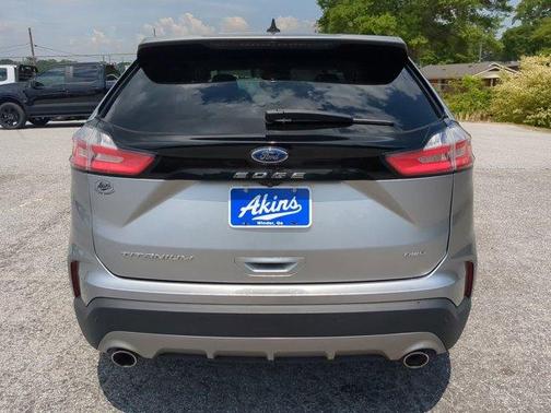 Iconic Silver Metallic 2022 Ford Edge Titanium