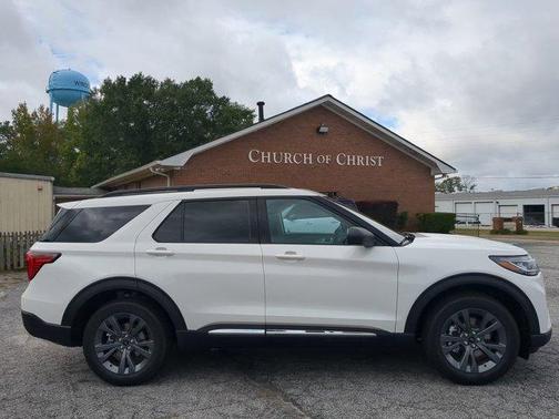 2025 Ford Explorer Active