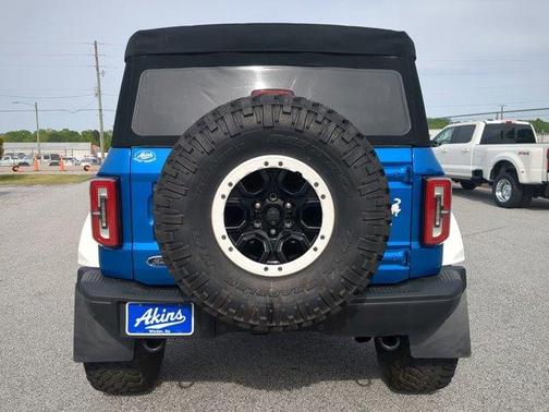 Velocity Blue Metallic 2021 Ford Bronco Badlands