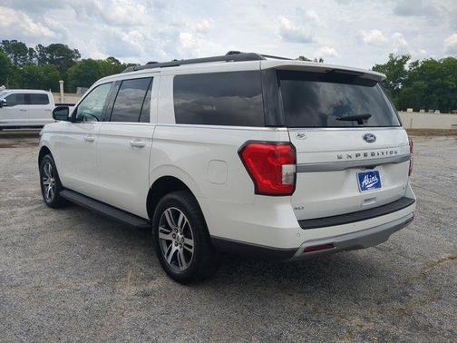 Star White 2024 Ford Expedition Max XLT