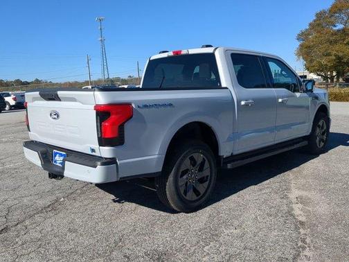 2025 Ford F-150 Lightning Flash
