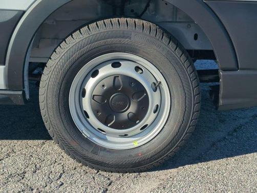 2026 Ford Transit-250 XL