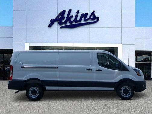 2025 Ford Transit-150 XL