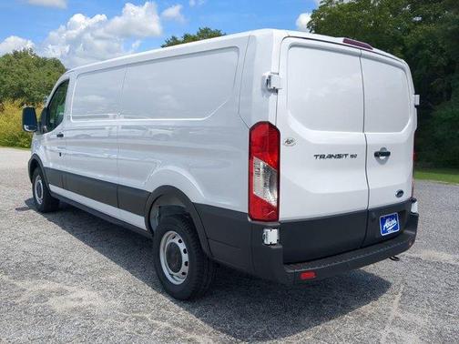 2025 Ford Transit-150 XL