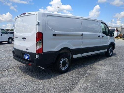 2025 Ford Transit-150 XL