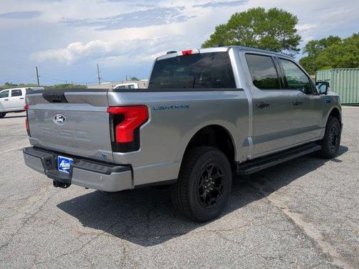 2025 Ford F-150 Lightning XLT