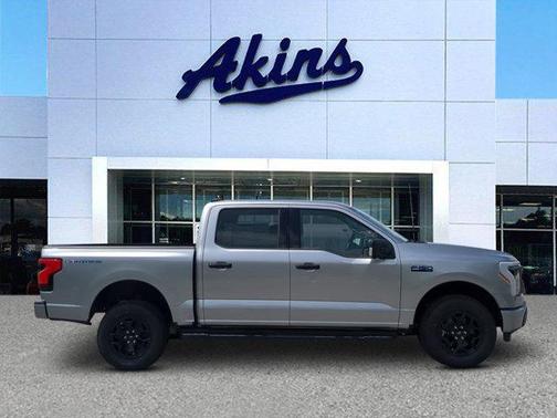 2025 Ford F-150 Lightning XLT