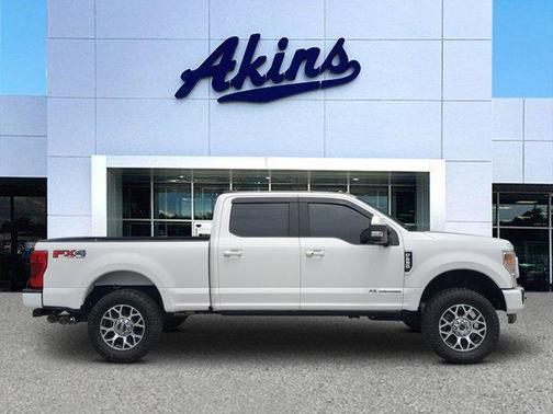 Star White 2022 Ford F-250 Lariat
