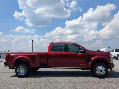2025 Ford F-450 Platinum