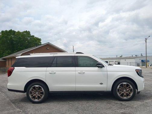 Star White 2026 Ford Expedition Max King Ranch