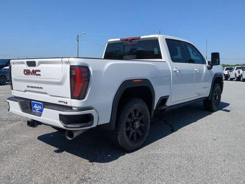 2024 GMC Sierra 2500 AT4