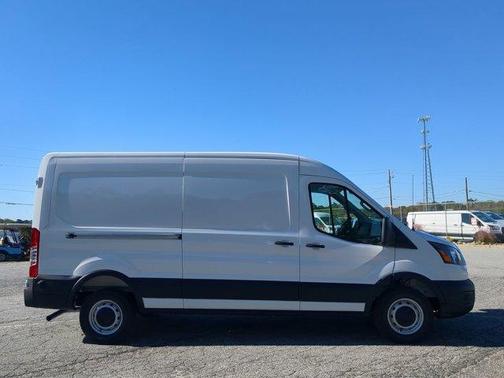2025 Ford Transit-250 148 WB Medium Roof Cargo