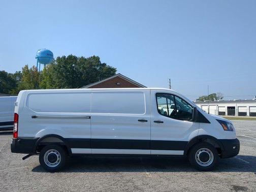 2025 Ford Transit-250 XL