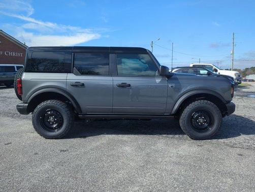 Carbonized Gray 2026 Ford Bronco Big Bend