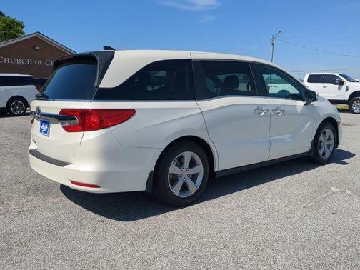 White Diamond Pearl 2018 Honda Odyssey EX-L