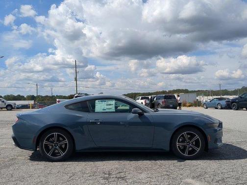 2025 Ford Mustang EcoBoost