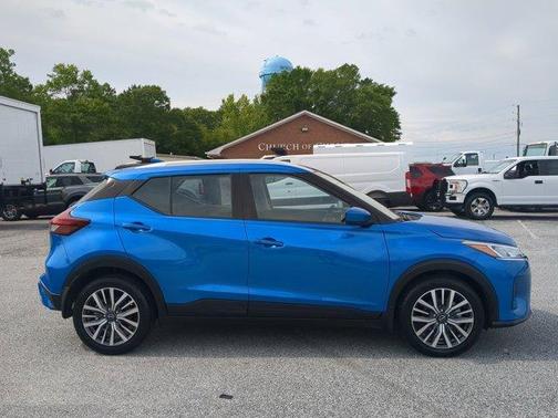 Electric Blue Metallic 2024 Nissan Kicks SV