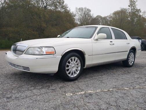 2006 Lincoln Town Car Signature