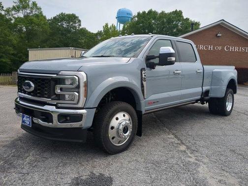 2025 Ford F-450 Lariat