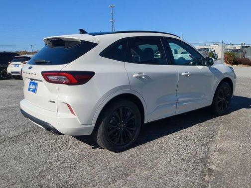 2026 Ford Escape ST-Line Elite