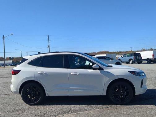 2026 Ford Escape ST-Line Elite