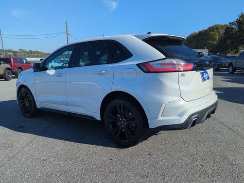 2024 Ford Edge ST