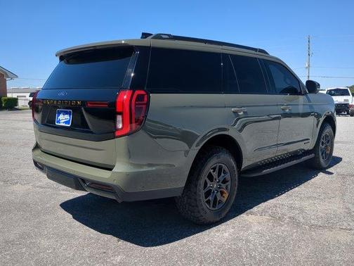 Green 2025 Ford Expedition Tremor
