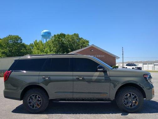 Green 2025 Ford Expedition Tremor