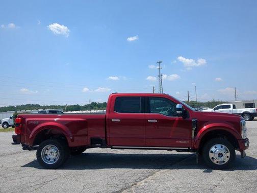 2025 Ford F-450 Platinum