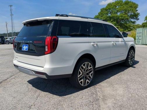 Star White 2026 Ford Expedition Platinum