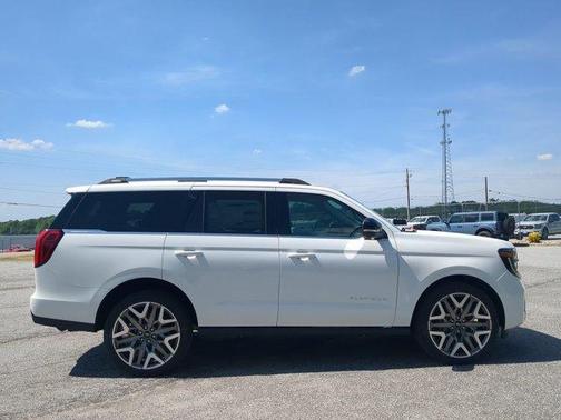 Star White 2026 Ford Expedition Platinum