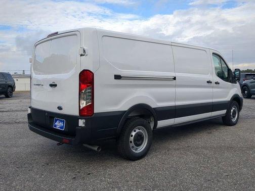 2025 Ford Transit-150 XL