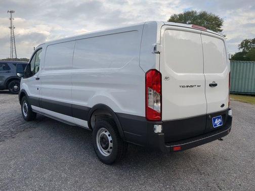 2025 Ford Transit-150 XL