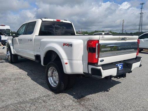 2024 Ford F-450 LIMITED