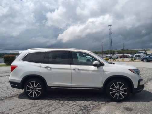 2022 Honda Pilot Touring 7-Passenger