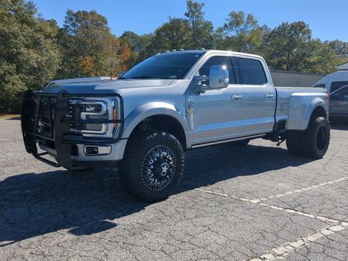 2023 Ford F-450 Platinum