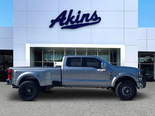 2023 Ford F-450 Platinum