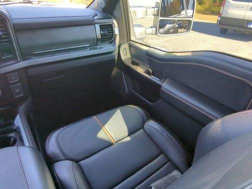 2023 Ford F-450 Platinum